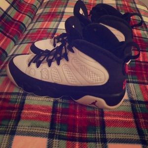 Air Jordan 9 Retro BG